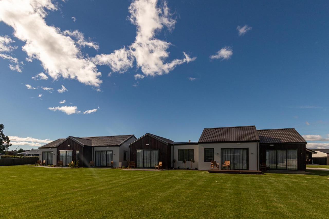 Annies On Milford Motel Te Anau Bagian luar foto