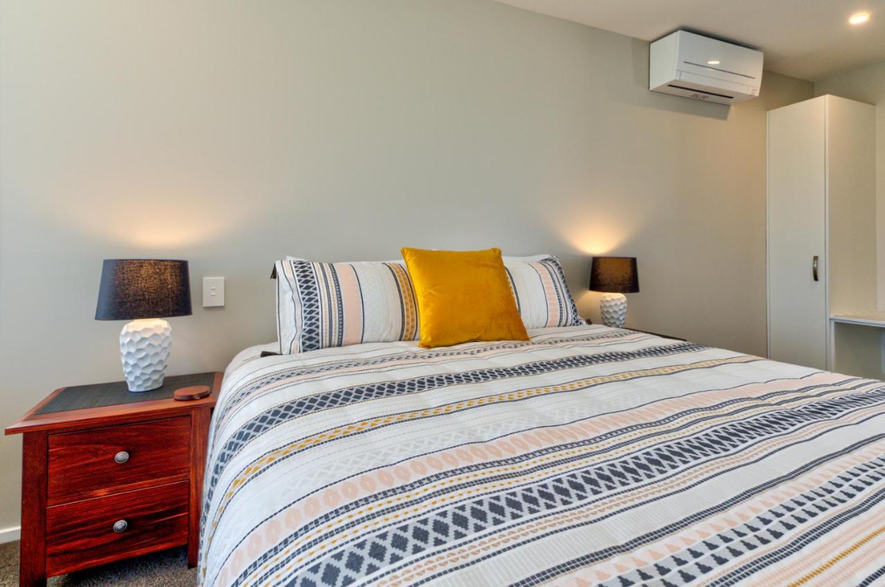 Annies On Milford Motel Te Anau Bagian luar foto