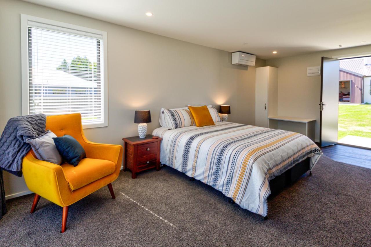 Annies On Milford Motel Te Anau Bagian luar foto