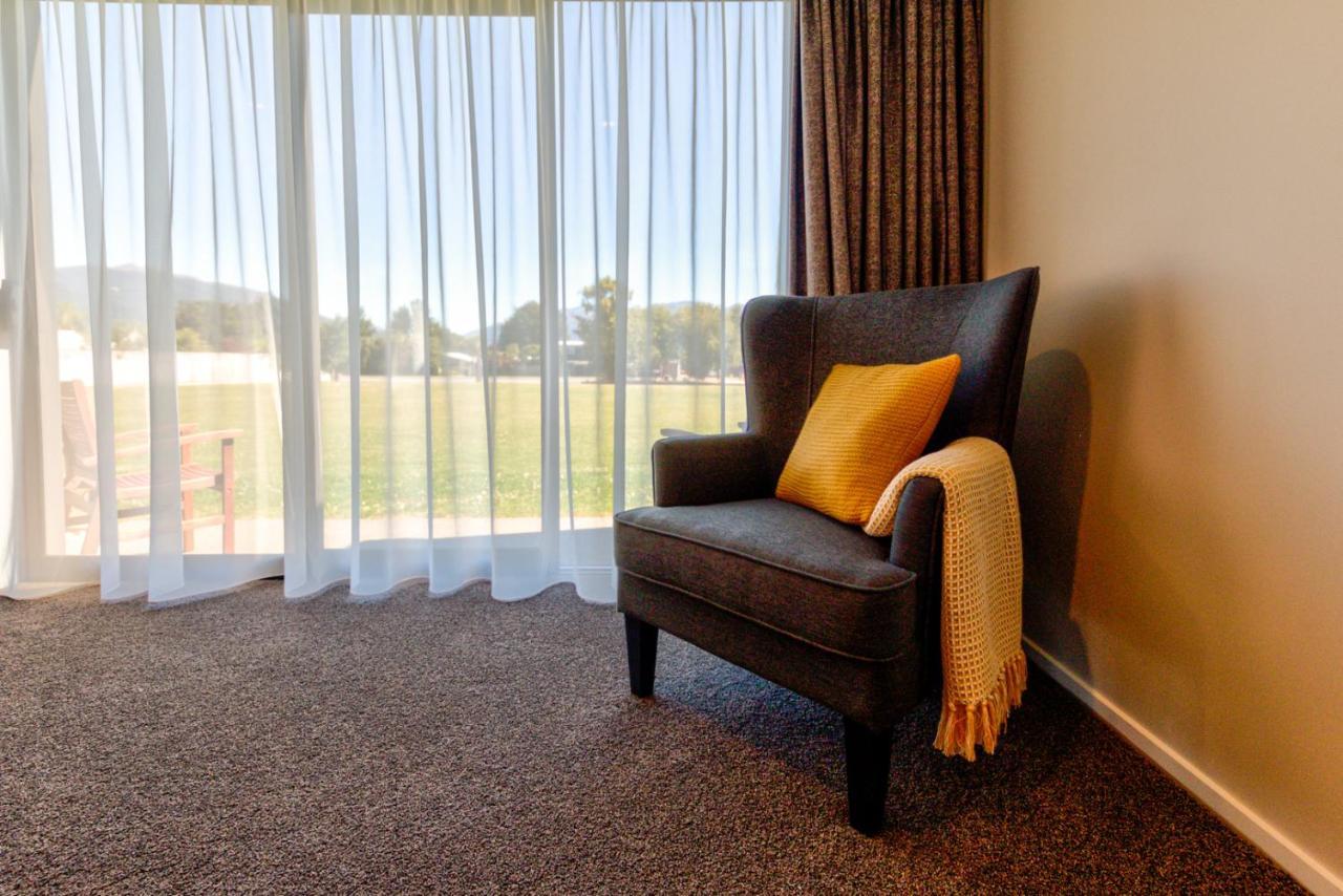 Annies On Milford Motel Te Anau Bagian luar foto