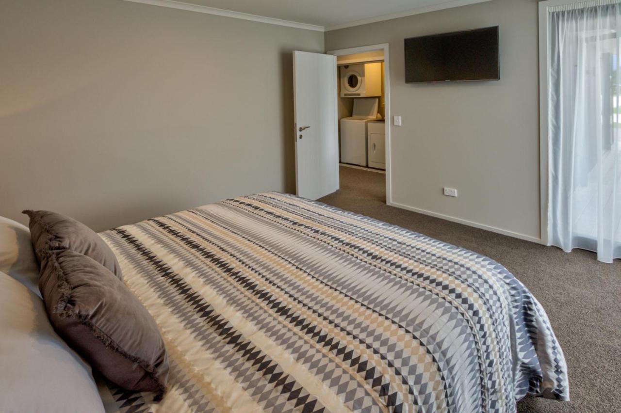 Annies On Milford Motel Te Anau Bagian luar foto
