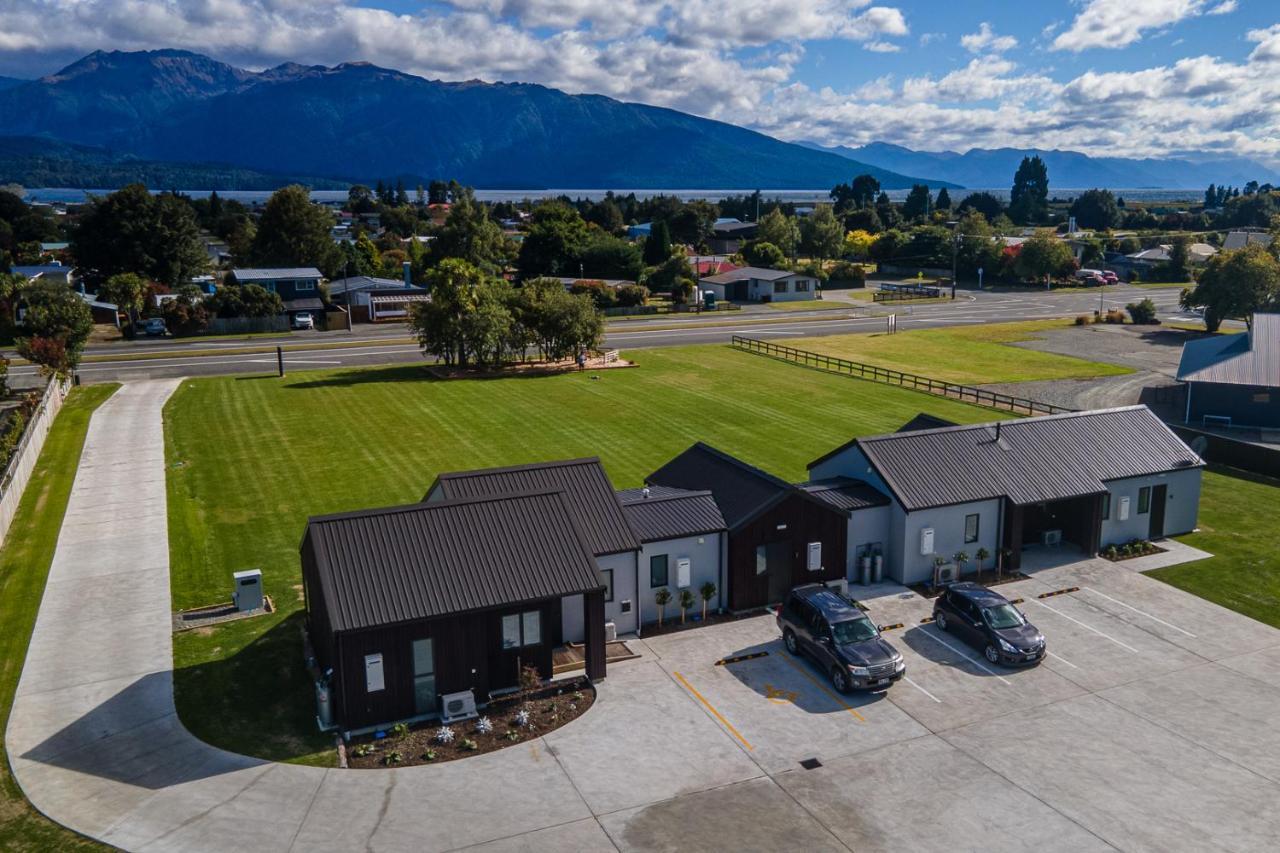 Annies On Milford Motel Te Anau Bagian luar foto