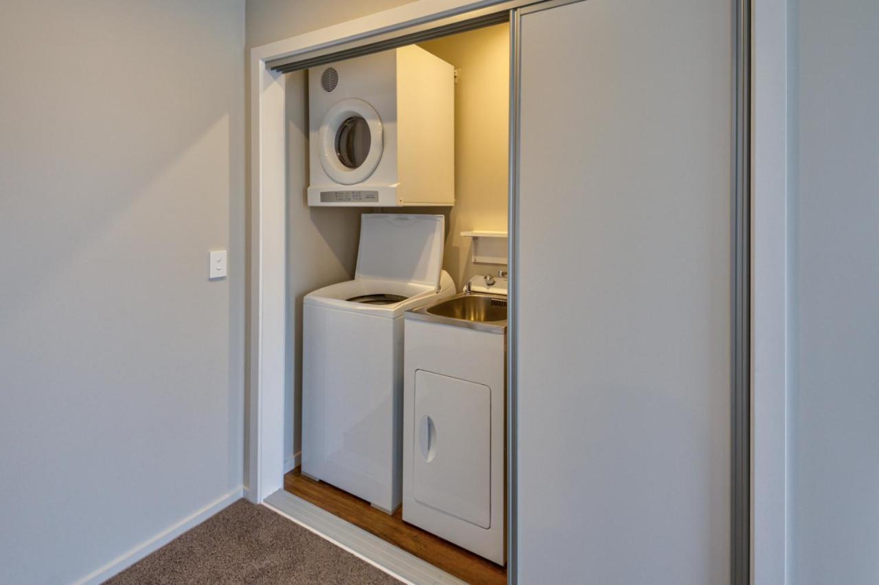 Annies On Milford Motel Te Anau Bagian luar foto