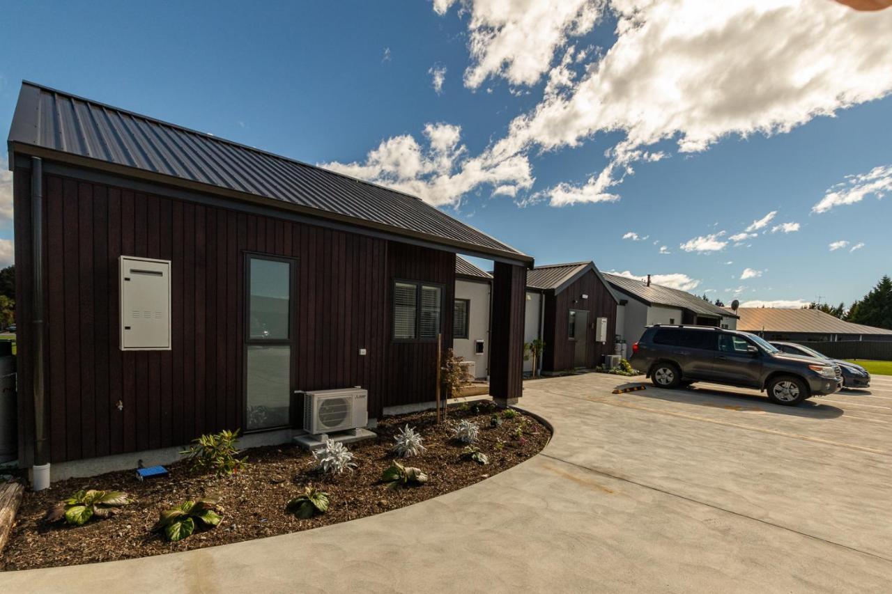 Annies On Milford Motel Te Anau Bagian luar foto