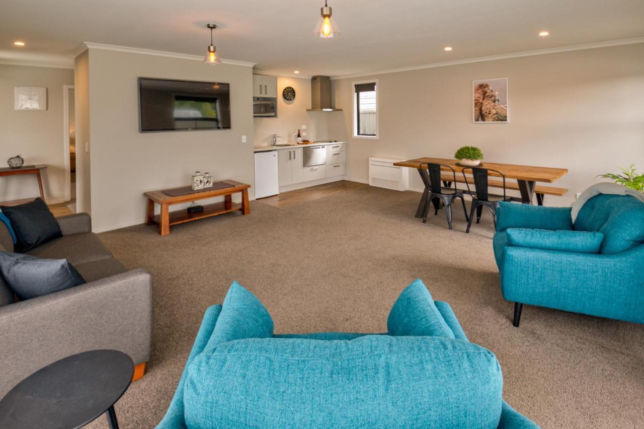 Annies On Milford Motel Te Anau Bagian luar foto